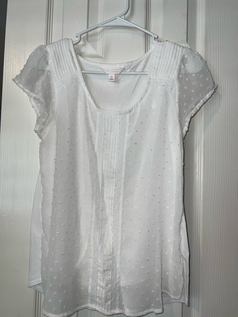 LC Lauren Conrad White Dot Pintuck Flutter Sleeve Blouse